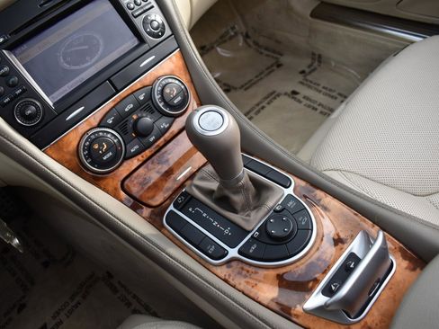 Used 2009 Mercedes-Benz SL 550 image 26