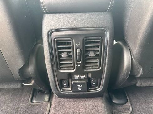 Used 2017 Jeep Grand Cherokee Limited AWD/4WD image 34