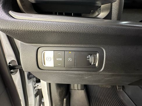 Certified 2024 Chevrolet Traverse LT w/ LPO, Floor Liner Package FWD image 28