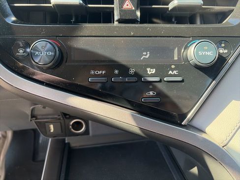 Used 2023 Toyota Camry SE image 20