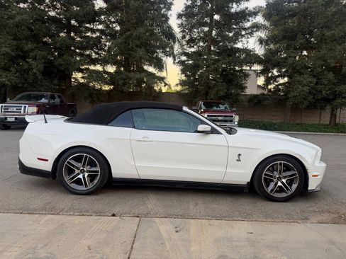 Used 2010 Ford Mustang Shelby GT500 image 6