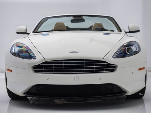 Used 2016 Aston Martin DB9 GT RWD image 5