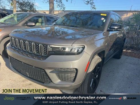 Used 2022 Jeep Grand Cherokee Altitude image 1