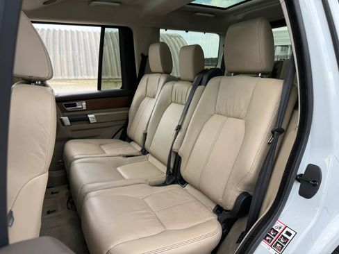 Used 2016 Land Rover LR4 HSE LUX image 31