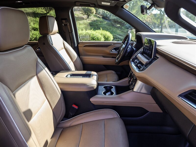 Used 2021 Chevrolet Tahoe Premier w/ Premium Package RWD image 22