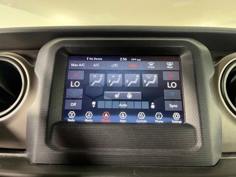 Used 2020 Jeep Wrangler Sport AWD/4WD image 28