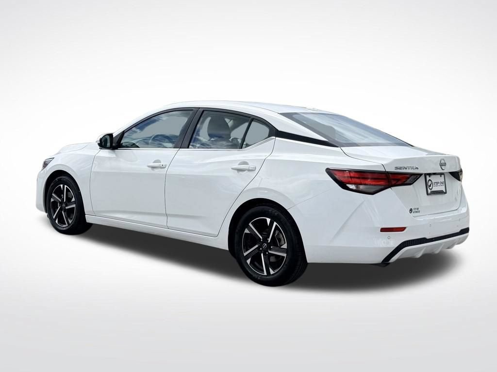Used 2024 Nissan Sentra SV FWD image 4