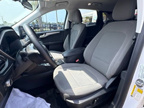 Used 2021 Ford Escape SE w/ SE Sport Appearance Package FWD image 19