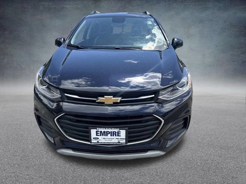 Used 2022 Chevrolet Trax LT w/ LT Convenience Package AWD/4WD image 12