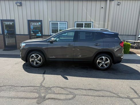 Used 2019 GMC Terrain SLT w/ Preferred Package AWD/4WD image 3