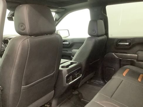 Used 2022 GMC Sierra 1500 AT4 w/ AT4 Premium Package AWD/4WD image 3