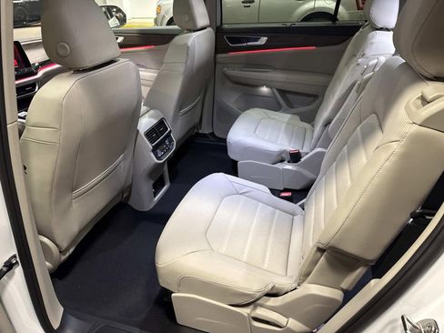 New 2026 Volkswagen Atlas SEL AWD/4WD image 15