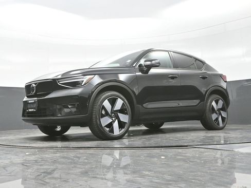 Used 2023 Volvo C40 P8 Recharge Ultimate image 25