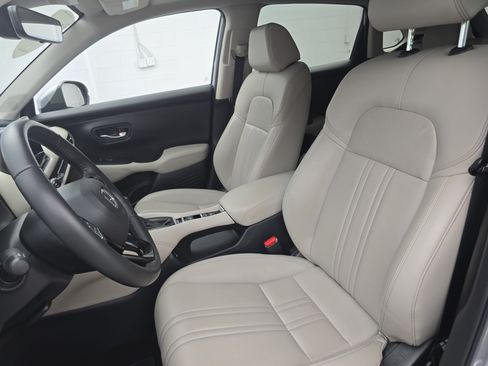 Used 2024 Honda HR-V EX-L image 16