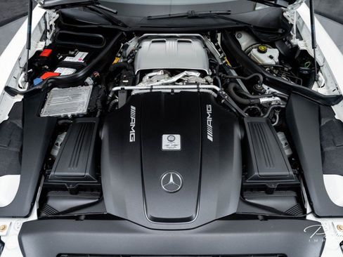 Used 2018 Mercedes-Benz AMG GT Roadster image 7