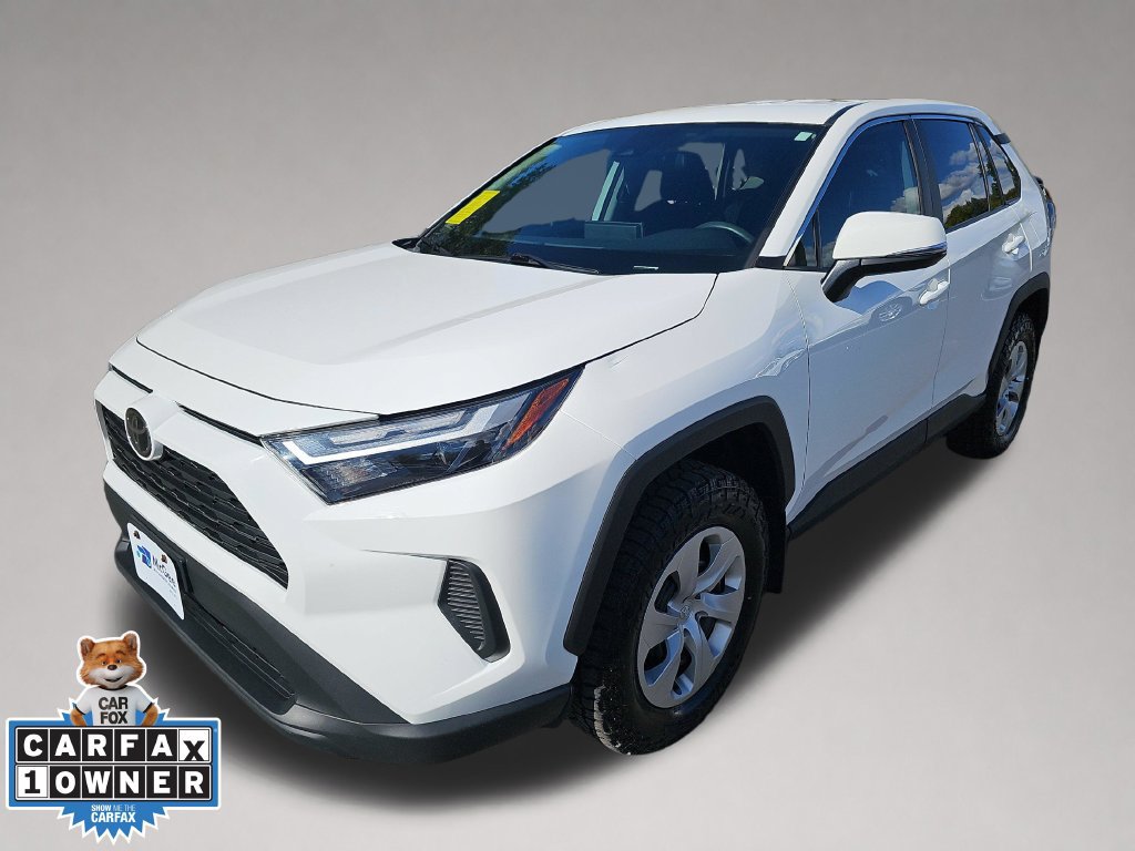 Used 2024 Toyota RAV4 LE AWD/4WD image 8