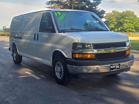 Used 2019 Chevrolet Express 2500 Extended w/ Driver Convenience Package RWD image 8