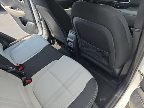 Used 2025 Hyundai Venue SEL FWD image 12