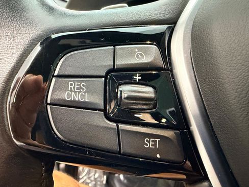 Used 2019 BMW 530i w/ Premium Package RWD image 50
