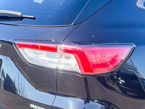 Used 2021 Ford Escape SE w/ SE Sport Appearance Package image 8