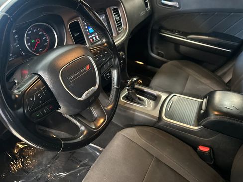 Used 2022 Dodge Charger SXT RWD image 12