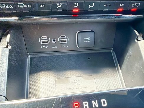 Used 2024 Jeep Grand Cherokee Altitude AWD/4WD image 30
