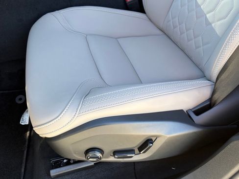 New 2026 Volvo XC60 B5 Core w/ Protection Package Premier image 21