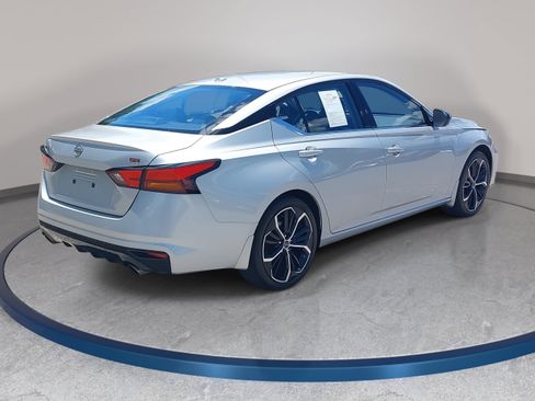 Used 2024 Nissan Altima 2.5 SR FWD image 5