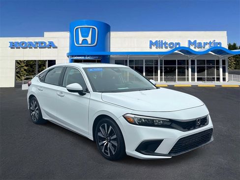 Certified 2022 Honda Civic EX-L image 1