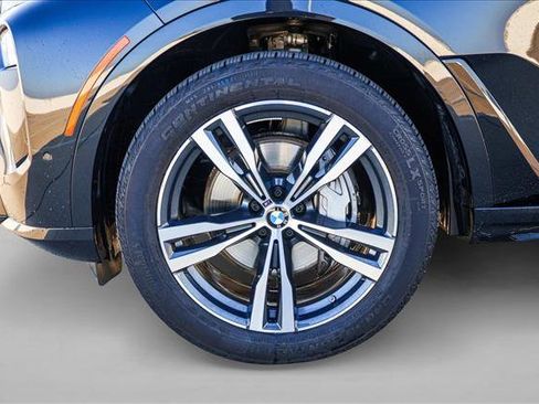 Used 2025 BMW X7 xDrive40i image 9