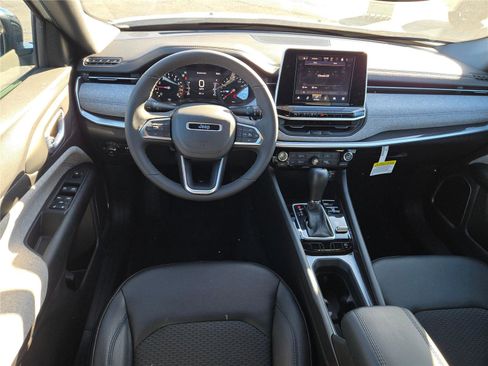 New 2026 Jeep Compass Latitude image 20