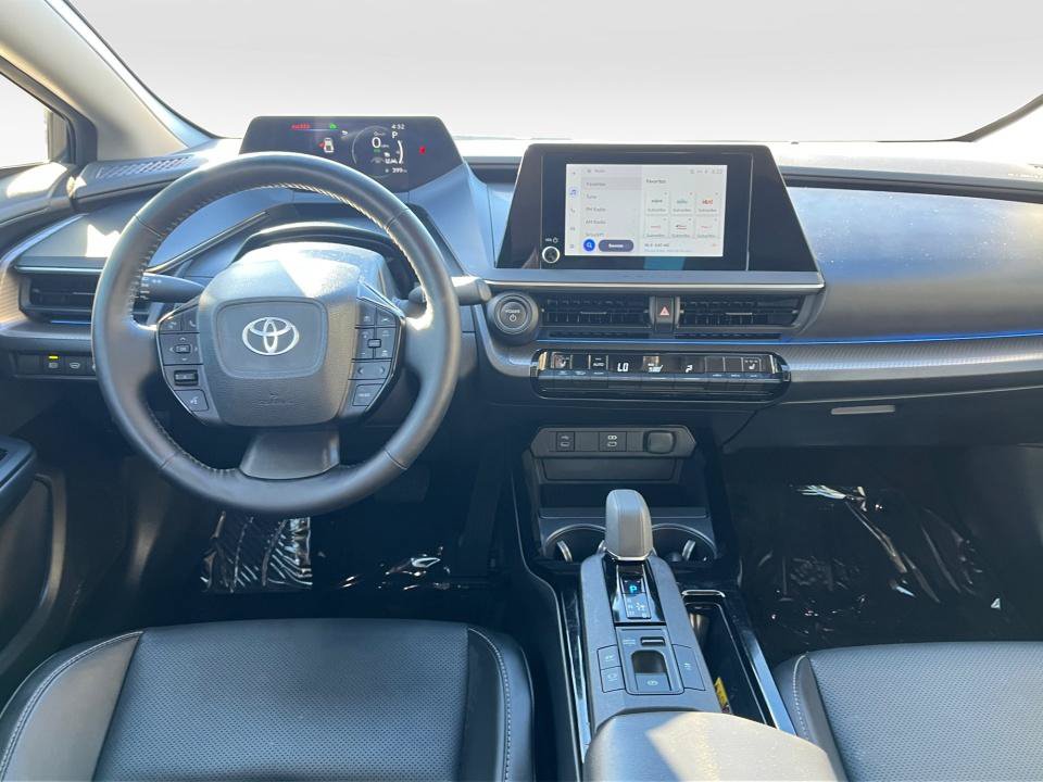 Used 2025 Toyota Prius XLE FWD image 21