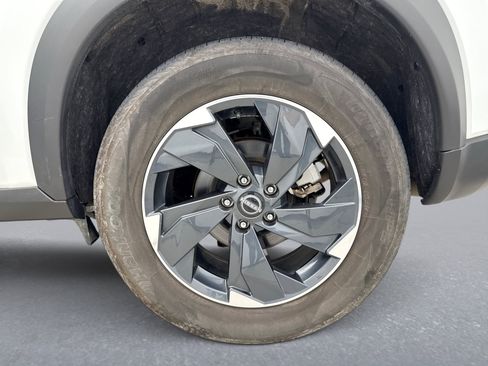 Used 2024 Nissan Rogue SV AWD/4WD image 26