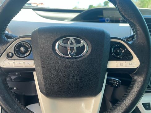 Used 2017 Toyota Prius Four Touring FWD image 21