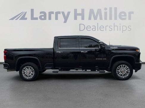 Used 2022 Chevrolet Silverado 2500 High Country w/ Safety Package II AWD/4WD image 6