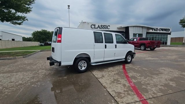 Used 2025 Chevrolet Express 2500 w/ Driver Convenience Package RWD image 8