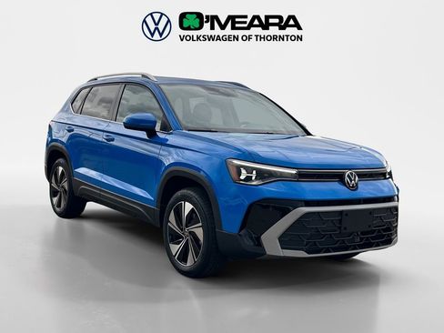 New 2025 Volkswagen Taos SE image 7