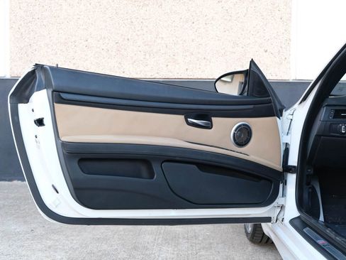 Used 2013 BMW M3 Convertible RWD image 18