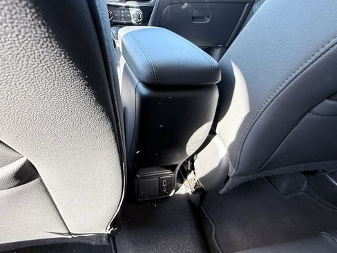 Used 2024 Buick Encore GX Sport Touring image 27