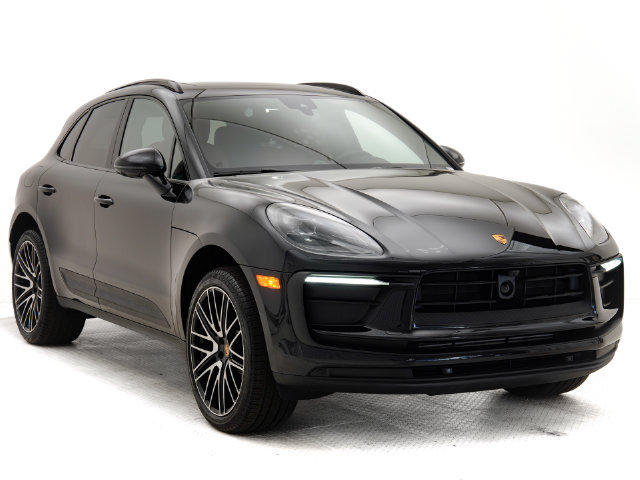 Certified 2026 Porsche Macan AWD/4WD image 27