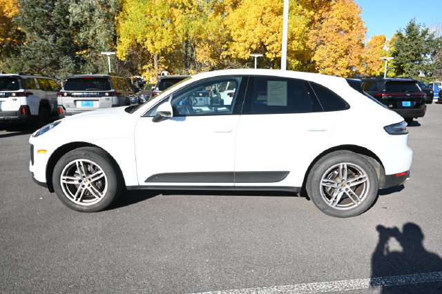 Used 2021 Porsche Macan AWD/4WD image 2