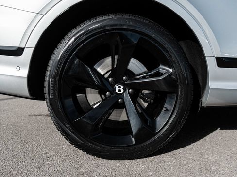Certified 2023 Bentley Bentayga Extended Wheelbase AWD/4WD image 15