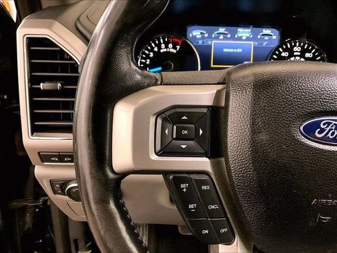 Used 2017 Ford F150 Lariat w/ Equipment Group 502A Luxury AWD/4WD image 18