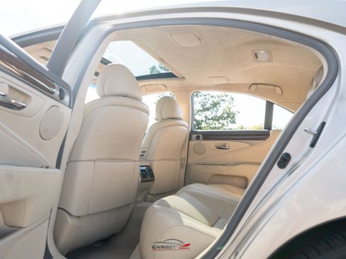 Used 2015 Lexus LS 460 AWD w/ Comfort Package image 20