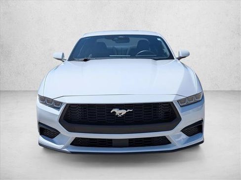 Certified 2024 Ford Mustang Coupe RWD image 2