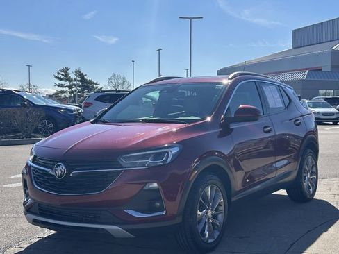 Used 2022 Buick Encore GX Essence w/ Experience Buick Package FWD image 3