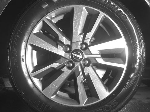 Used 2025 Nissan Versa SV image 13