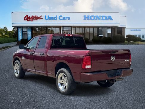 Used 2018 RAM 1500 Express w/ Express Value Package AWD/4WD image 3