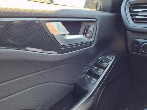 Certified 2024 Ford Escape ST-Line w/ Tech Pack #1 image 20