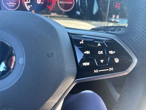 Used 2022 Volkswagen GTI Autobahn image 18